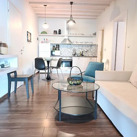 The Panorama - Enjoy 1 Bedroom 1 Bath - Parking *