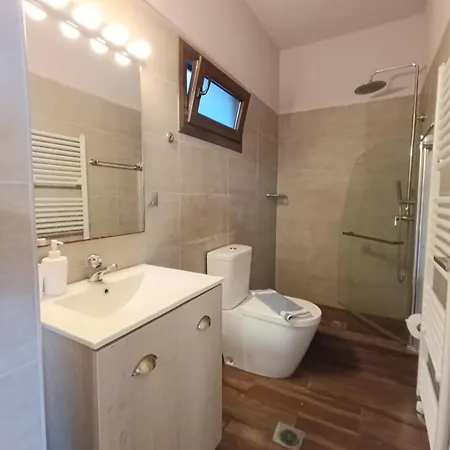 The Panorama - Enjoy 1 Bedroom 1 Bath - Parking *