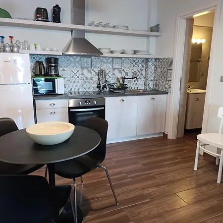 The Panorama - Enjoy 1 Bedroom 1 Bath - Parking *