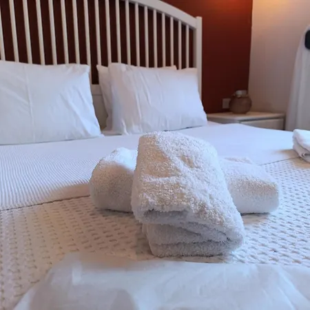 The Panorama - Enjoy 1 Bedroom 1 Bath - Parking *